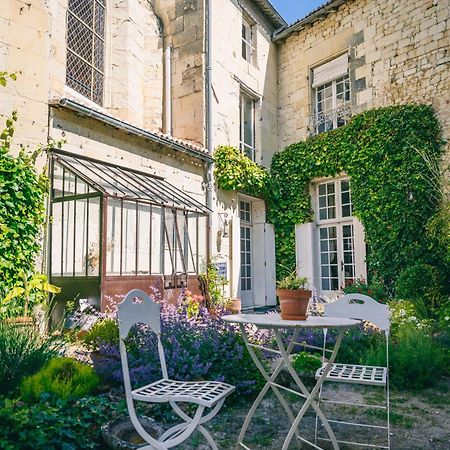 Le Prieure Sainte Croix Loudun Exterior foto
