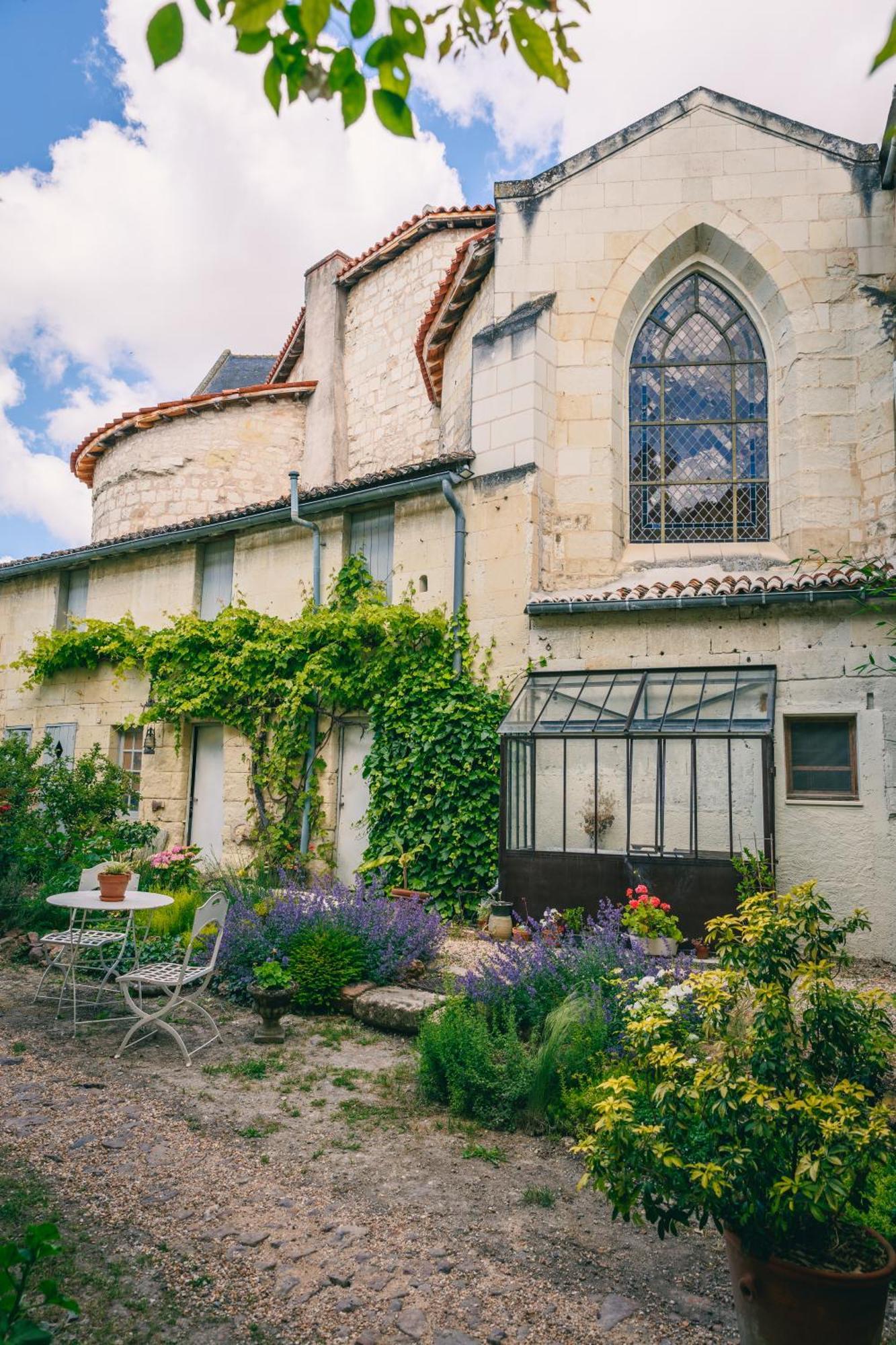 Le Prieure Sainte Croix Loudun Exterior foto